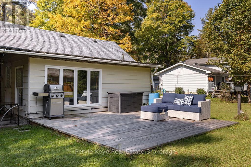71 Deer Lake Road, Huntsville (Stephenson), Ontario  P0B 1L0 - Photo 14 - X12417986