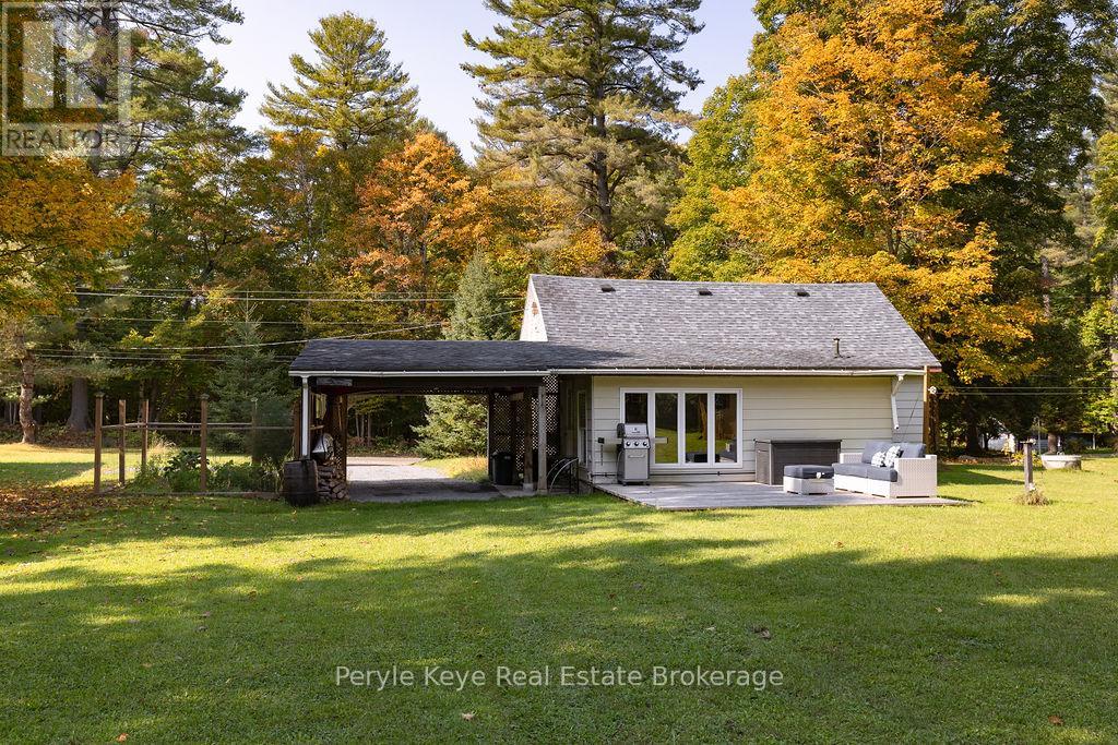 71 Deer Lake Road, Huntsville (Stephenson), Ontario  P0B 1L0 - Photo 17 - X12417986