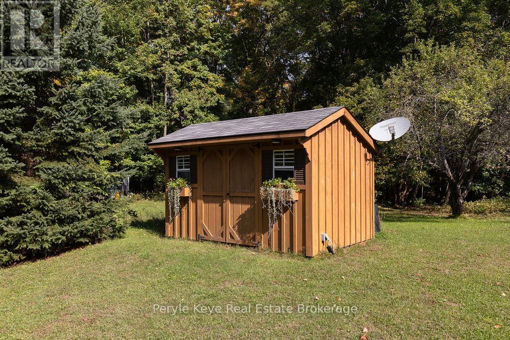 71 Deer Lake Road, Huntsville (Stephenson), Ontario  P0B 1L0 - Photo 18 - X12417986