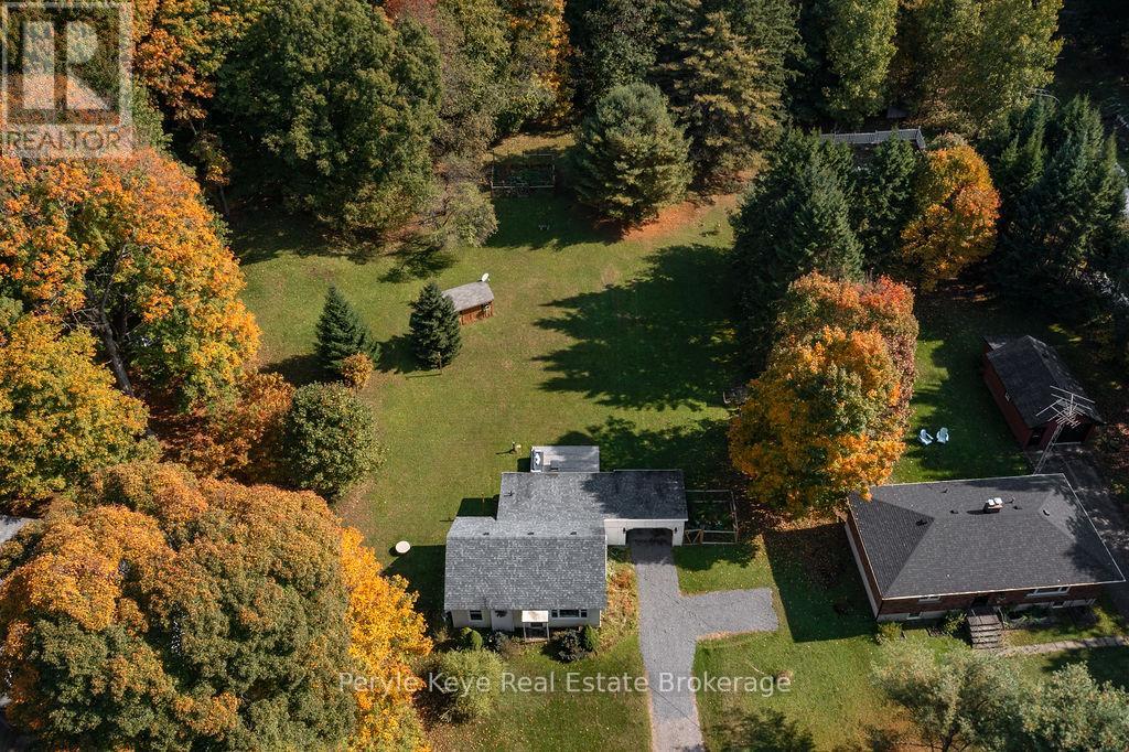71 Deer Lake Road, Huntsville (Stephenson), Ontario  P0B 1L0 - Photo 8 - X12417986