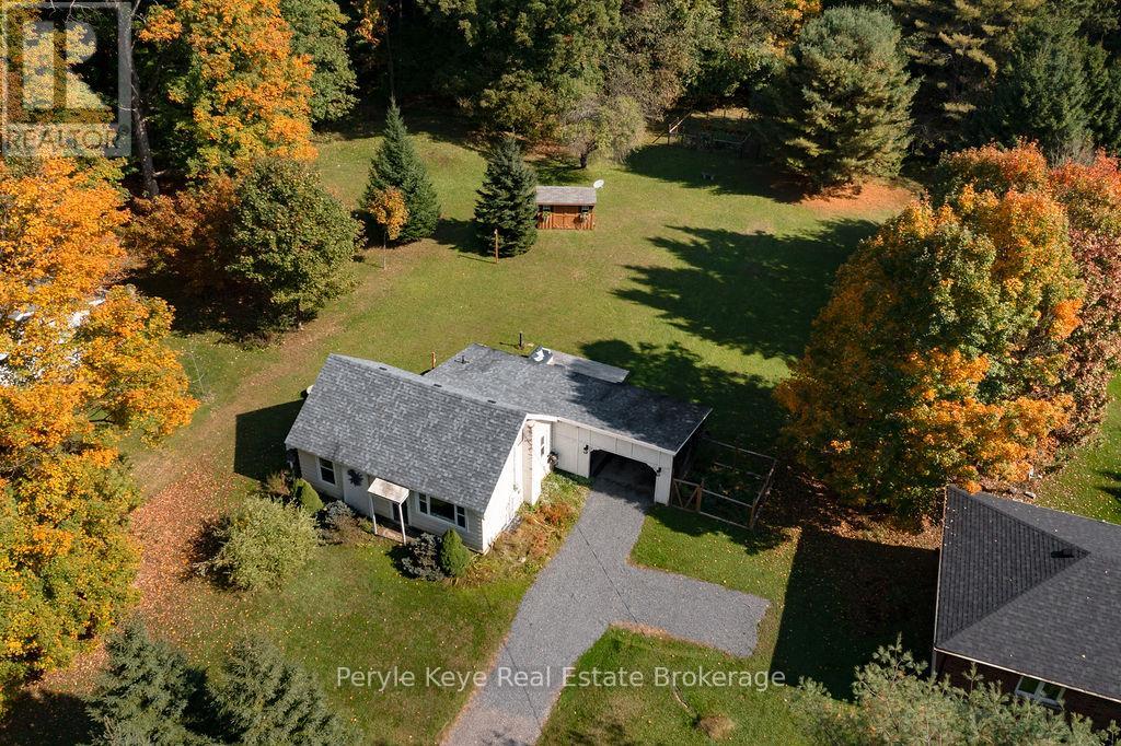 71 Deer Lake Road, Huntsville (Stephenson), Ontario  P0B 1L0 - Photo 9 - X12417986
