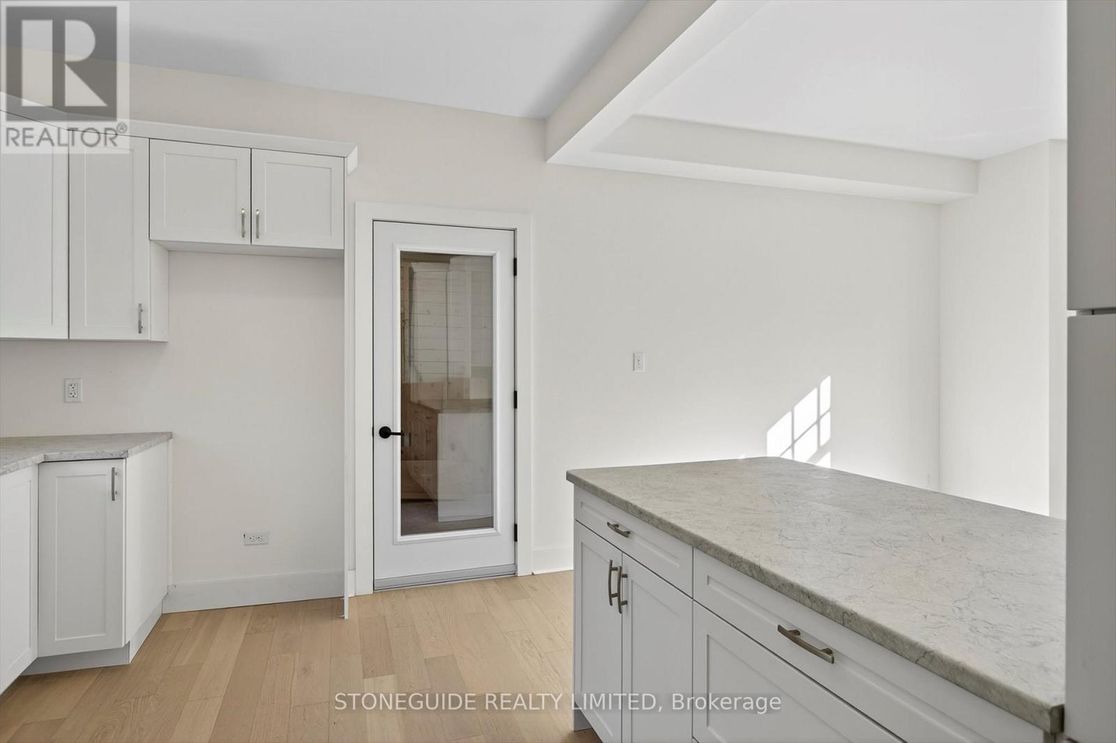 550 Bolivar Street, Peterborough, Ontario  K9J 4R8 - Photo 16 - X12417976