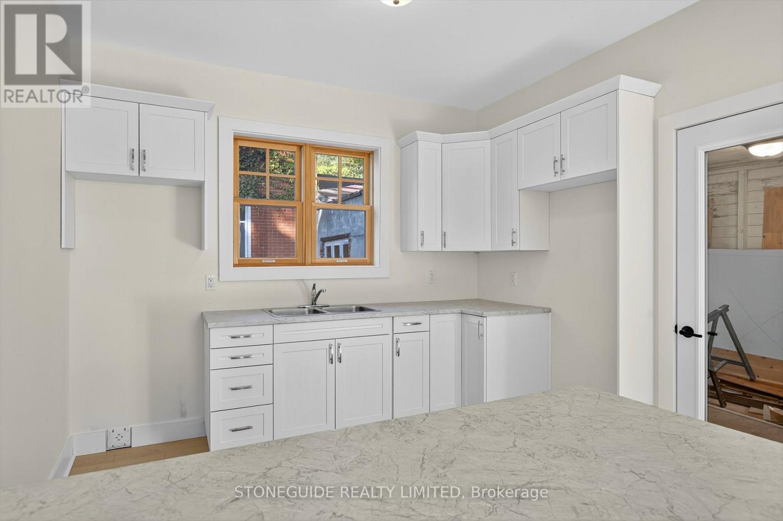 550 Bolivar Street, Peterborough, Ontario  K9J 4R8 - Photo 17 - X12417976