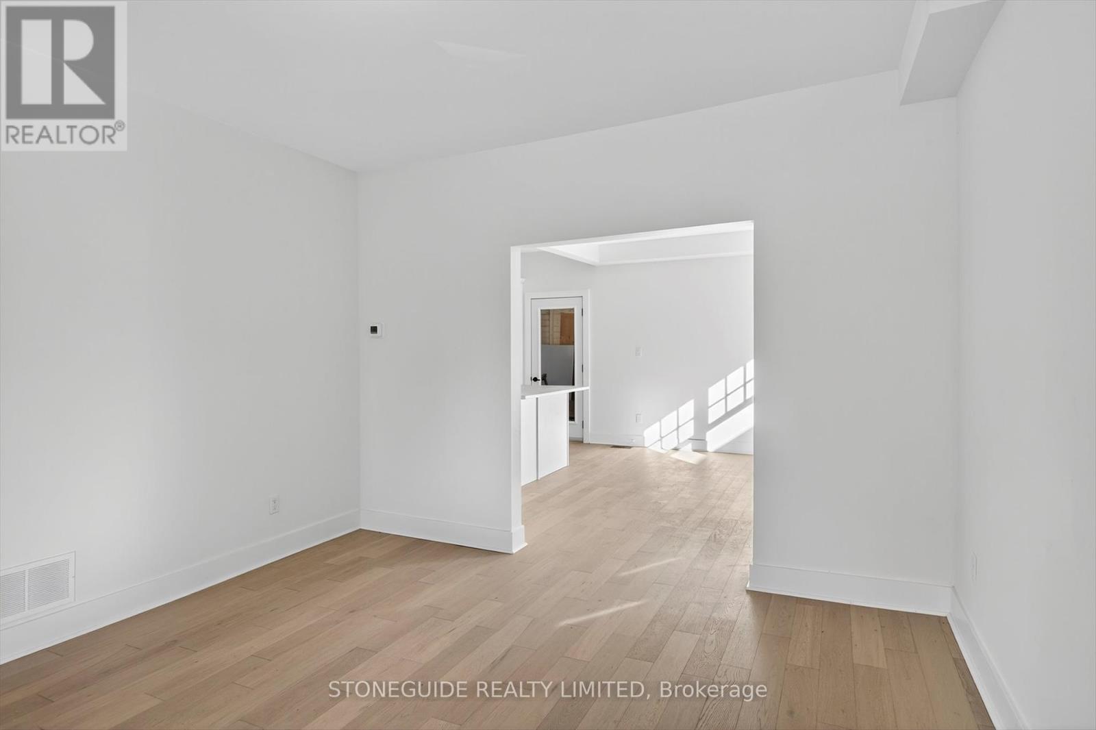 550 Bolivar Street, Peterborough, Ontario  K9J 4R8 - Photo 7 - X12417976