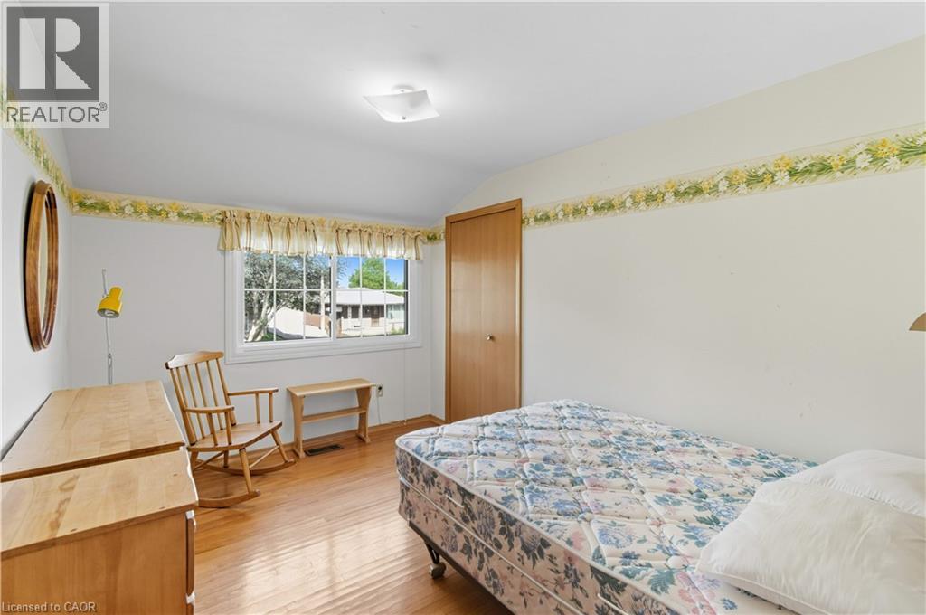 33 Goldfinch Road, Hamilton, Ontario  L9A 3W8 - Photo 25 - 40772097