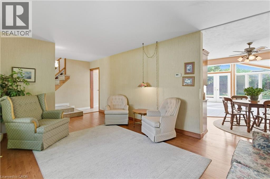 33 Goldfinch Road, Hamilton, Ontario  L9A 3W8 - Photo 8 - 40772097