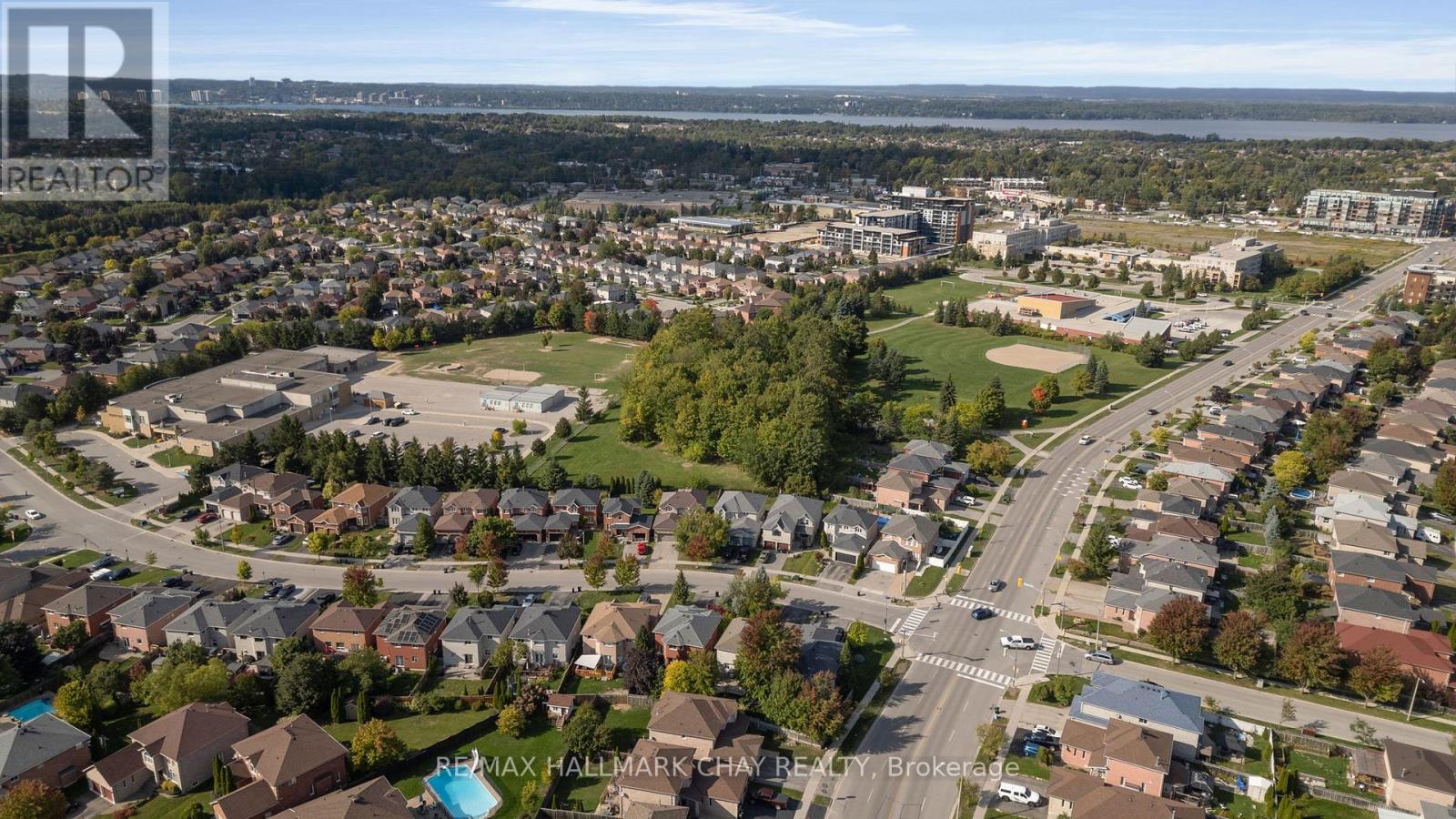 166 Country Lane, Barrie, Ontario  L4N 0T9 - Photo 34 - S12406927