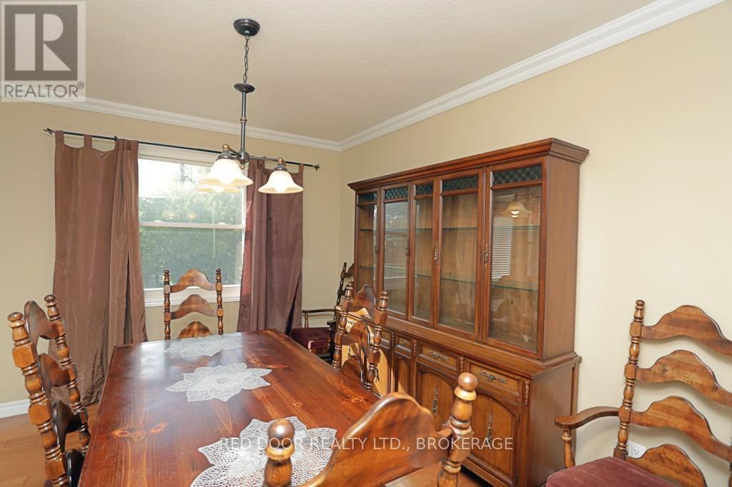 41 Luton Crescent, St. Thomas, Ontario  N5R 5J9 - Photo 10 - X12417965
