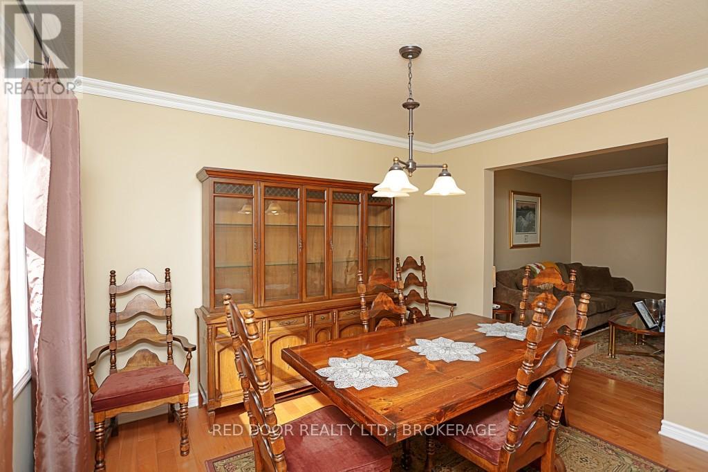41 Luton Crescent, St. Thomas, Ontario  N5R 5J9 - Photo 11 - X12417965