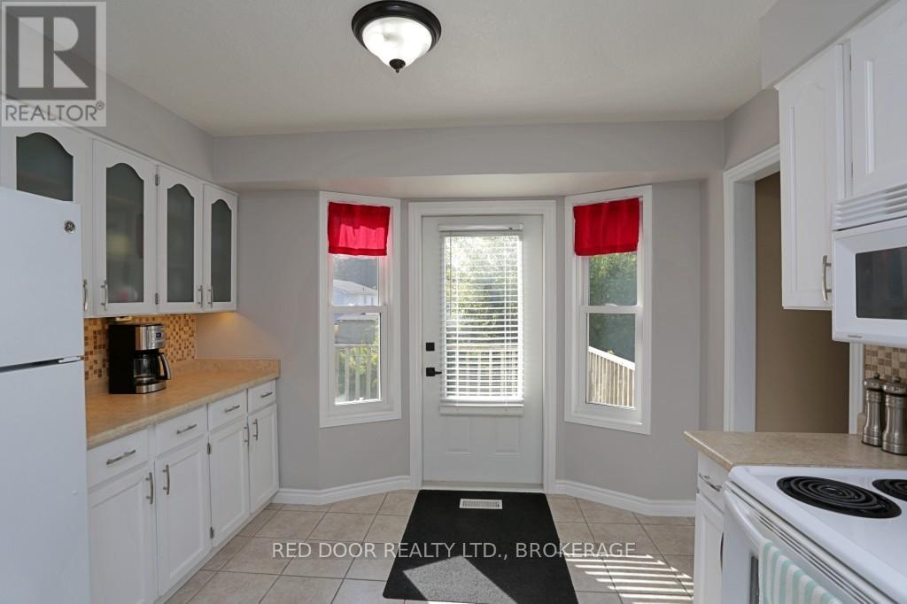 41 Luton Crescent, St. Thomas, Ontario  N5R 5J9 - Photo 15 - X12417965