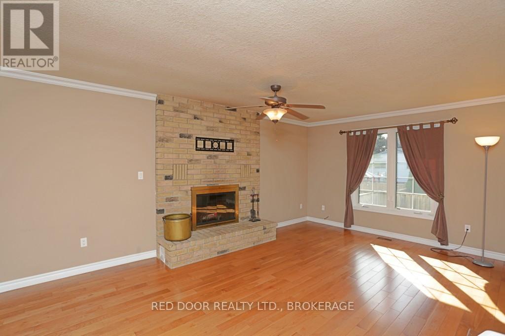 41 Luton Crescent, St. Thomas, Ontario  N5R 5J9 - Photo 16 - X12417965