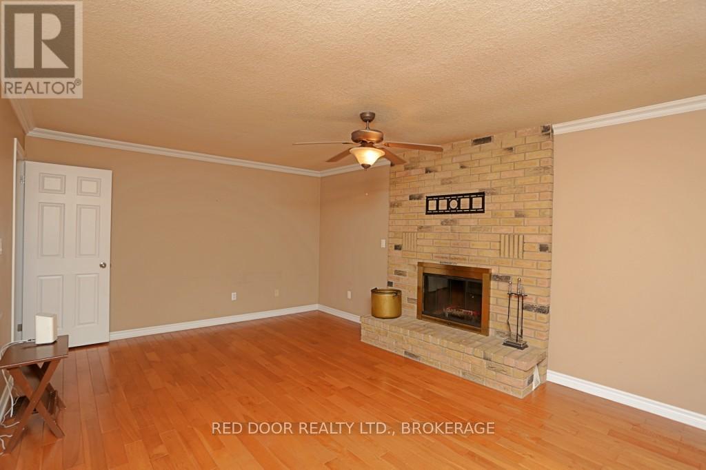41 Luton Crescent, St. Thomas, Ontario  N5R 5J9 - Photo 17 - X12417965