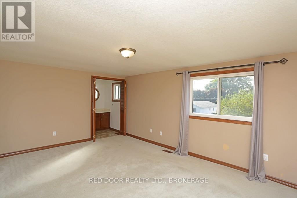 41 Luton Crescent, St. Thomas, Ontario  N5R 5J9 - Photo 23 - X12417965