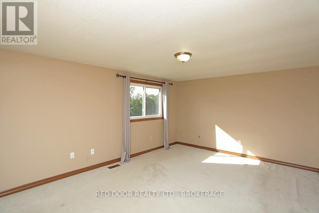 41 Luton Crescent, St. Thomas, Ontario  N5R 5J9 - Photo 24 - X12417965