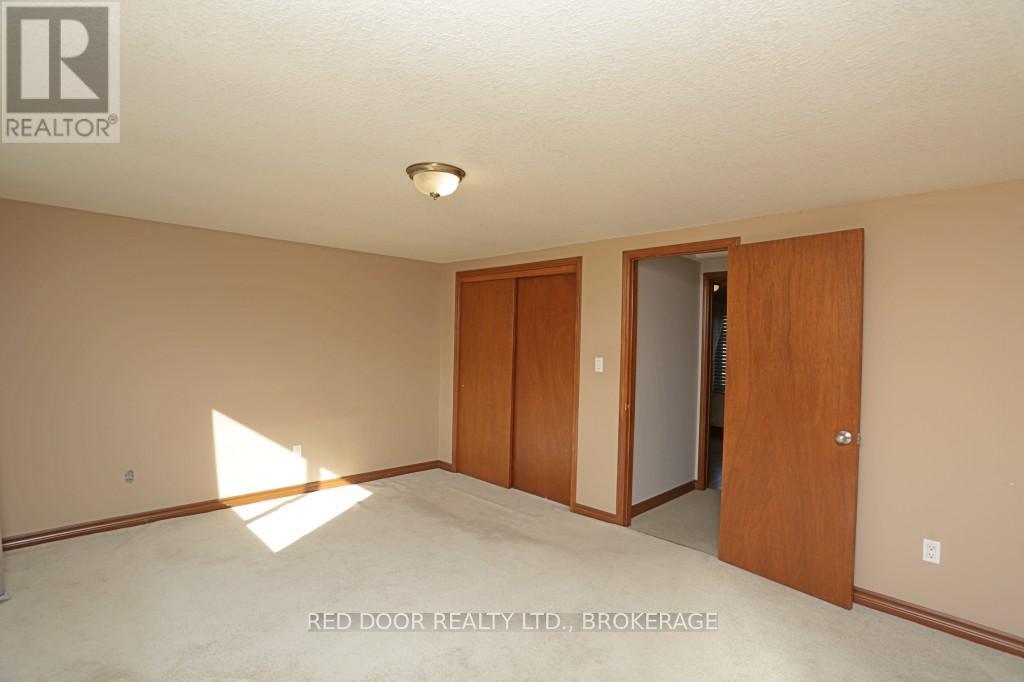 41 Luton Crescent, St. Thomas, Ontario  N5R 5J9 - Photo 25 - X12417965