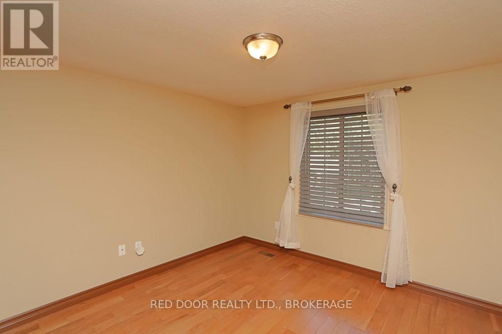 41 Luton Crescent, St. Thomas, Ontario  N5R 5J9 - Photo 30 - X12417965