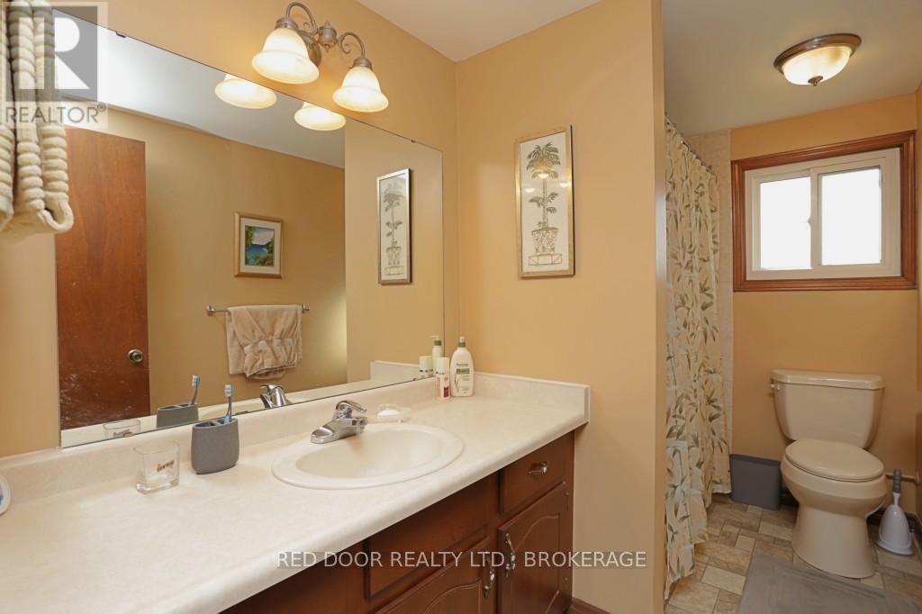 41 Luton Crescent, St. Thomas, Ontario  N5R 5J9 - Photo 33 - X12417965