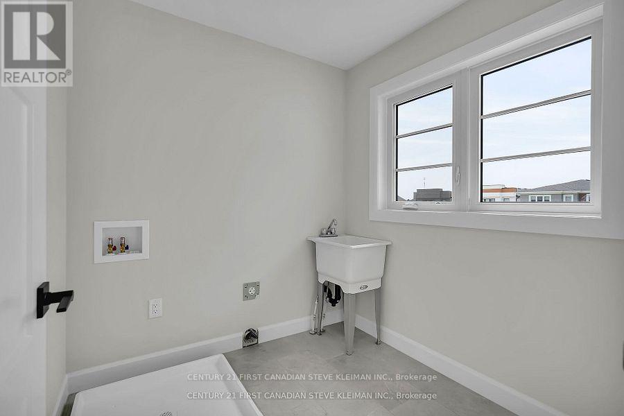 1327 Bush Hill Link, London North, Ontario  N6G 0X6 - Photo 34 - X12417972
