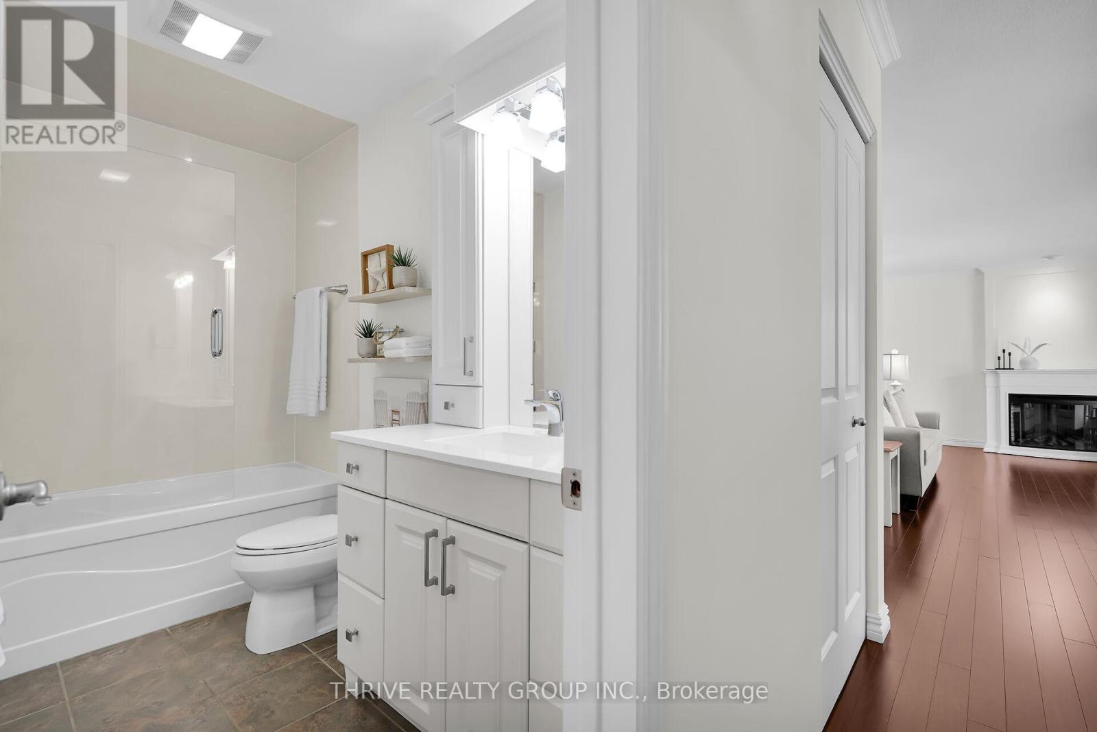 999 Farnham Road, London South, Ontario  N6K 1S3 - Photo 32 - X12417991