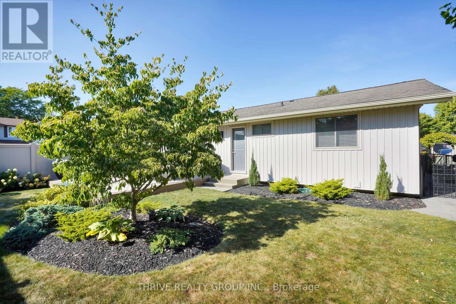 999 Farnham Road, London South, Ontario  N6K 1S3 - Photo 47 - X12417991