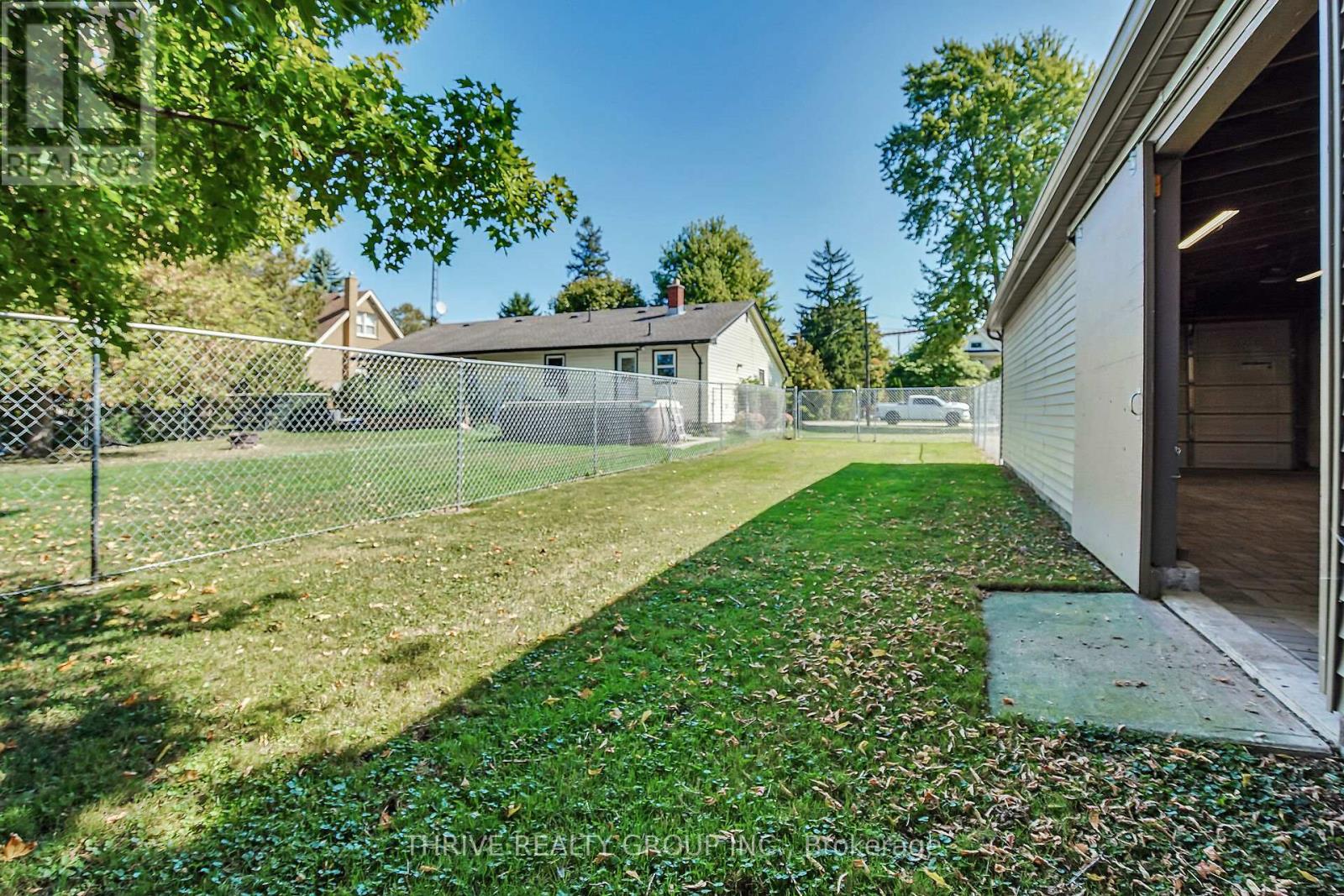 27747 Clyde Street, Adelaide Metcalfe, Ontario  N0M 2B0 - Photo 14 - X12417995