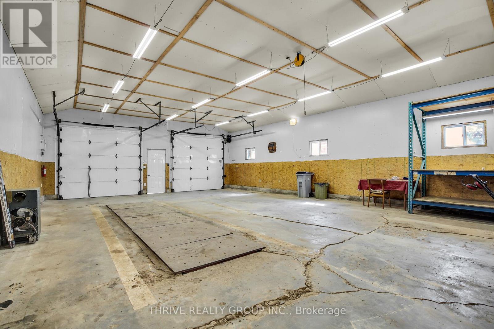 27747 Clyde Street, Adelaide Metcalfe, Ontario  N0M 2B0 - Photo 8 - X12417995