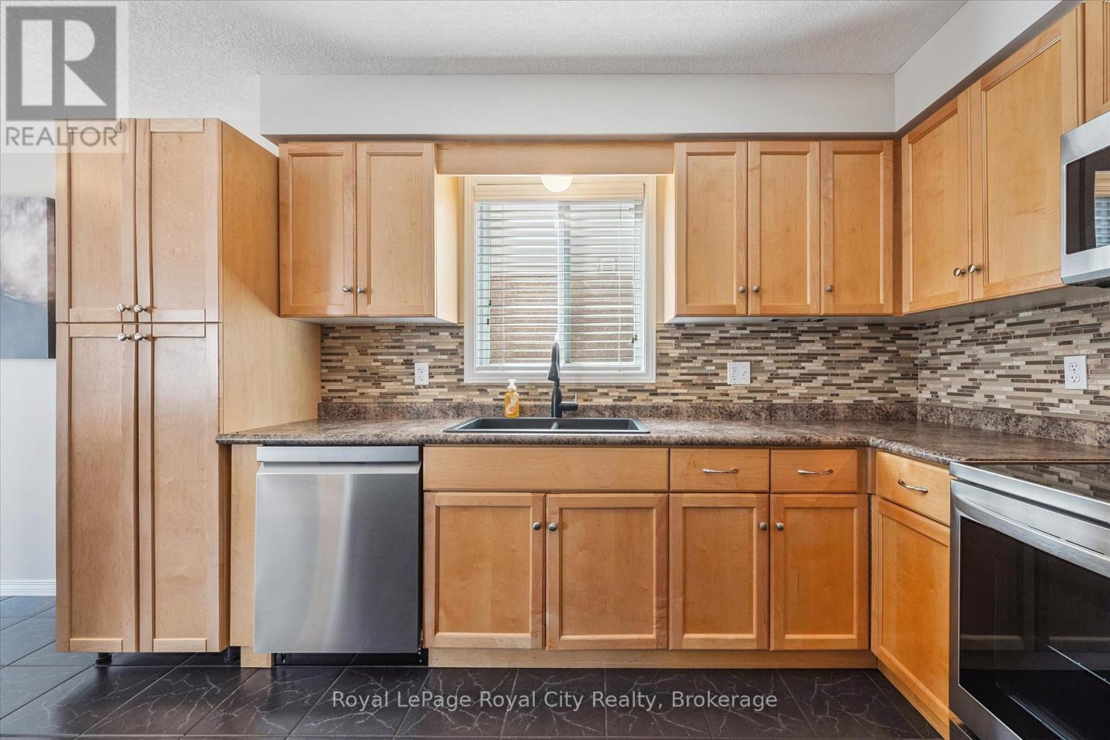 3 Warren Street N, Guelph (Grange Road), Ontario  N1E 7K4 - Photo 10 - X12418001