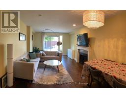 6 - 74 UPPER CANADA DRIVE, Toronto, Ontario