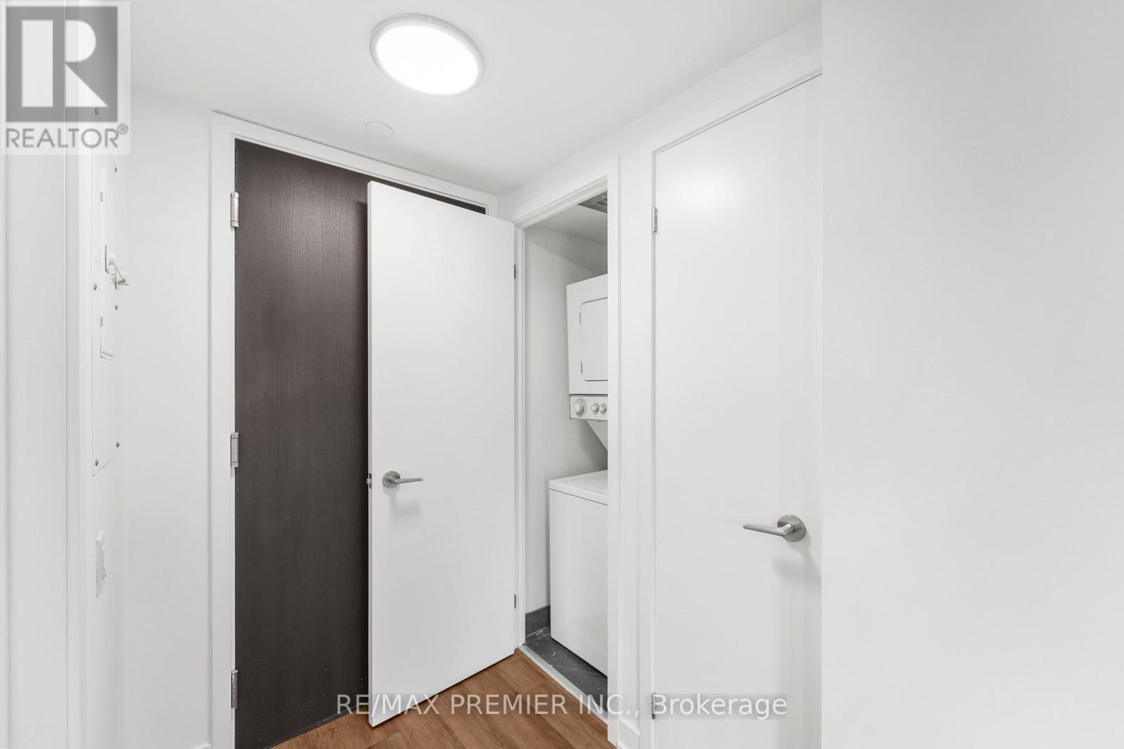 102 - 38 Monte Kwinter Court, Toronto, Ontario  M3H 0E2 - Photo 6 - C12417959