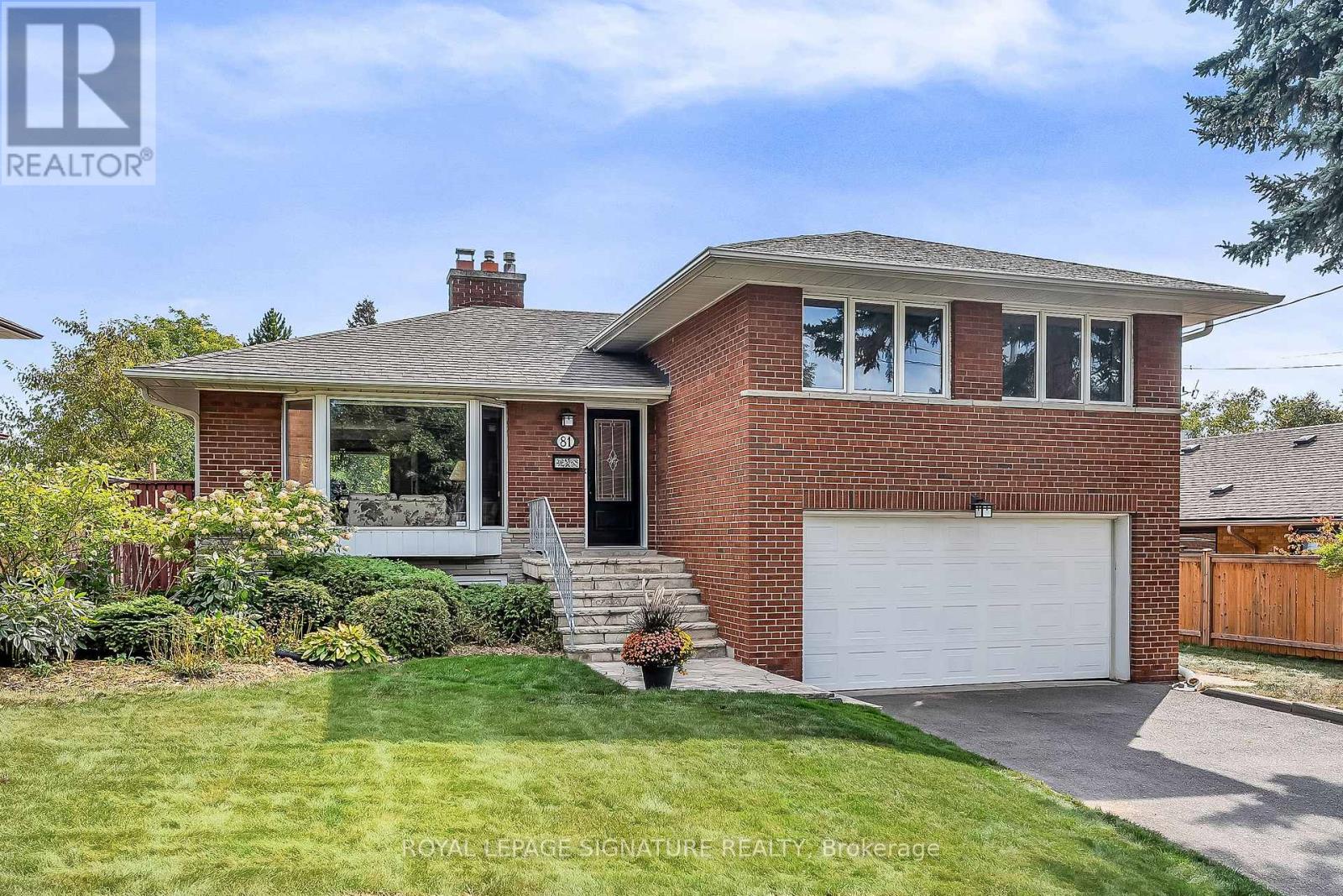 81 BROADLANDS BOULEVARD, Toronto, Ontario