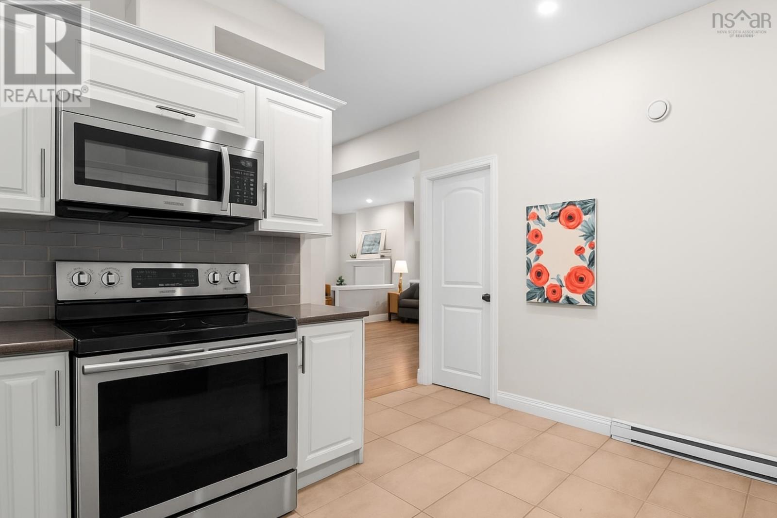6354 Pepperell Street, Halifax, Nova Scotia  B3H 2P4 - Photo 11 - 202523697