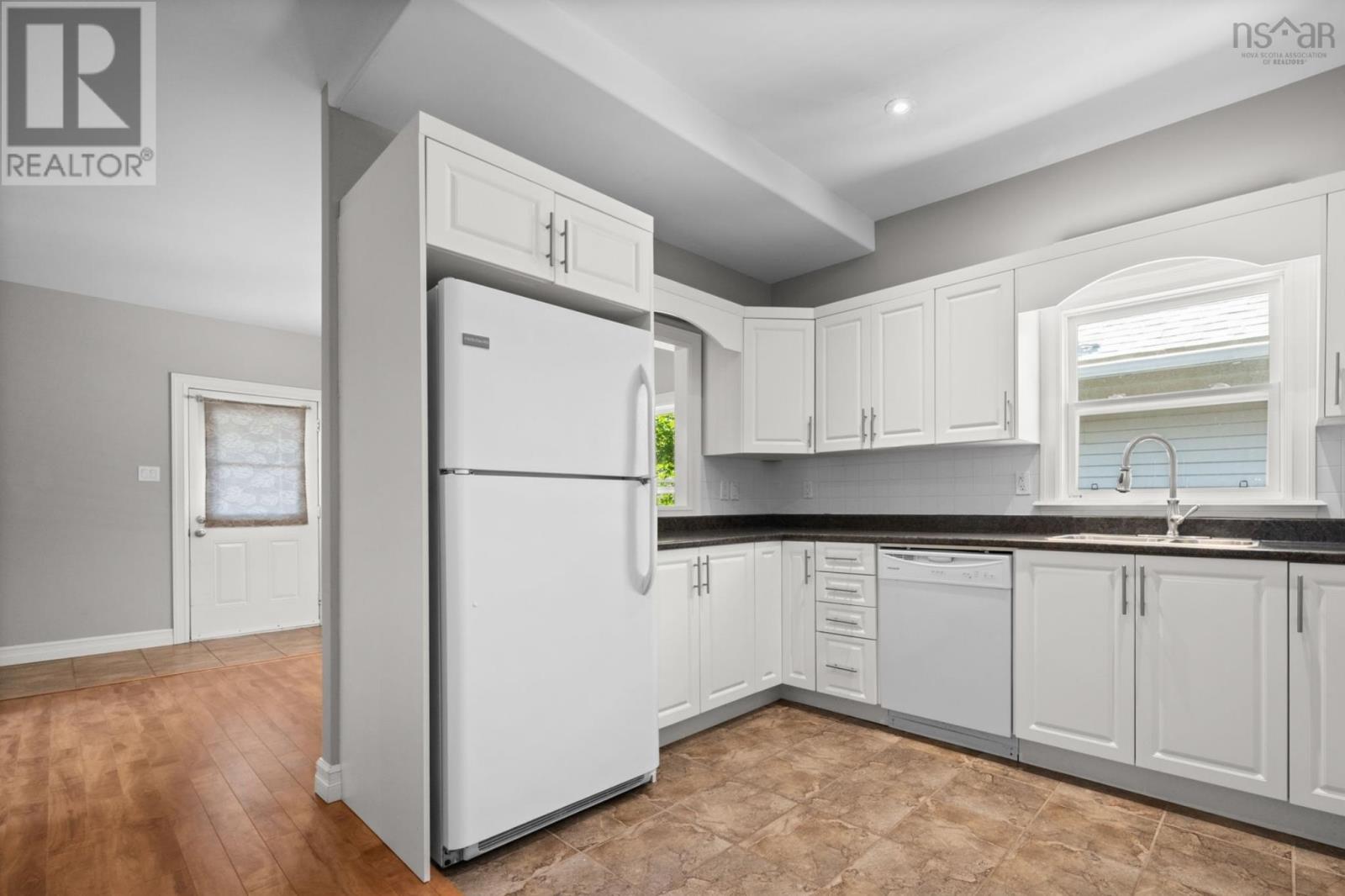 6354 Pepperell Street, Halifax, Nova Scotia  B3H 2P4 - Photo 21 - 202523697