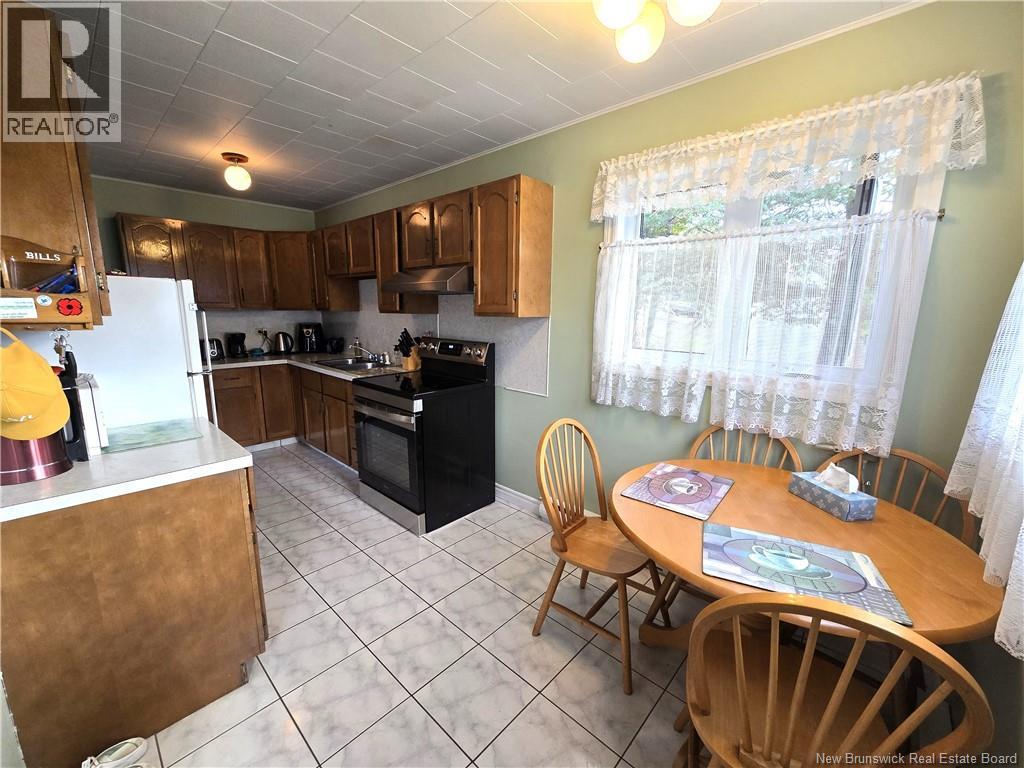 19 J.-Gaspard-Boucher Avenue, Edmundston, New Brunswick  E3V 1P4 - Photo 3 - NB127107