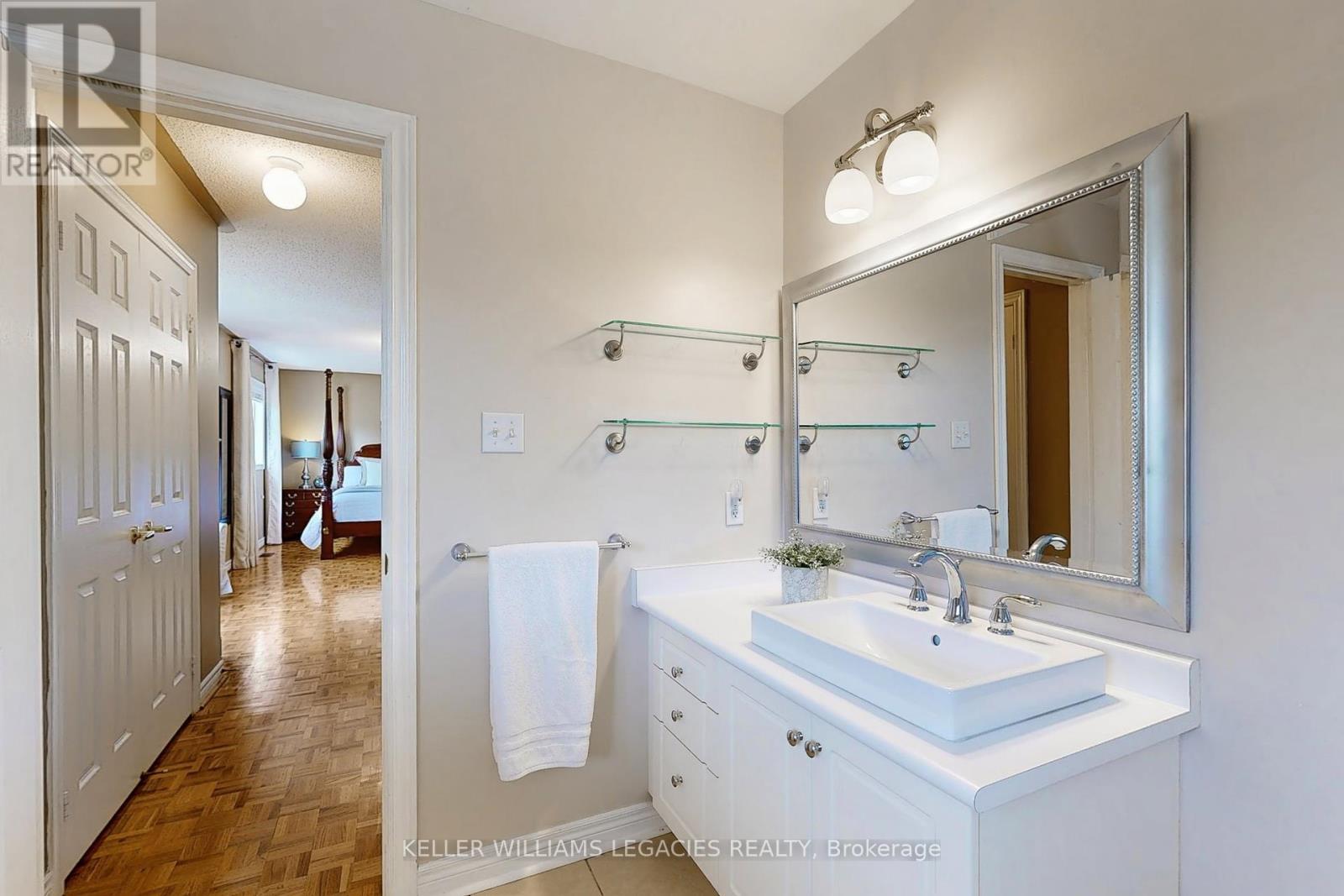 304 Maria Antonia Road, Vaughan, Ontario  L4H 2Z1 - Photo 16 - N12417954