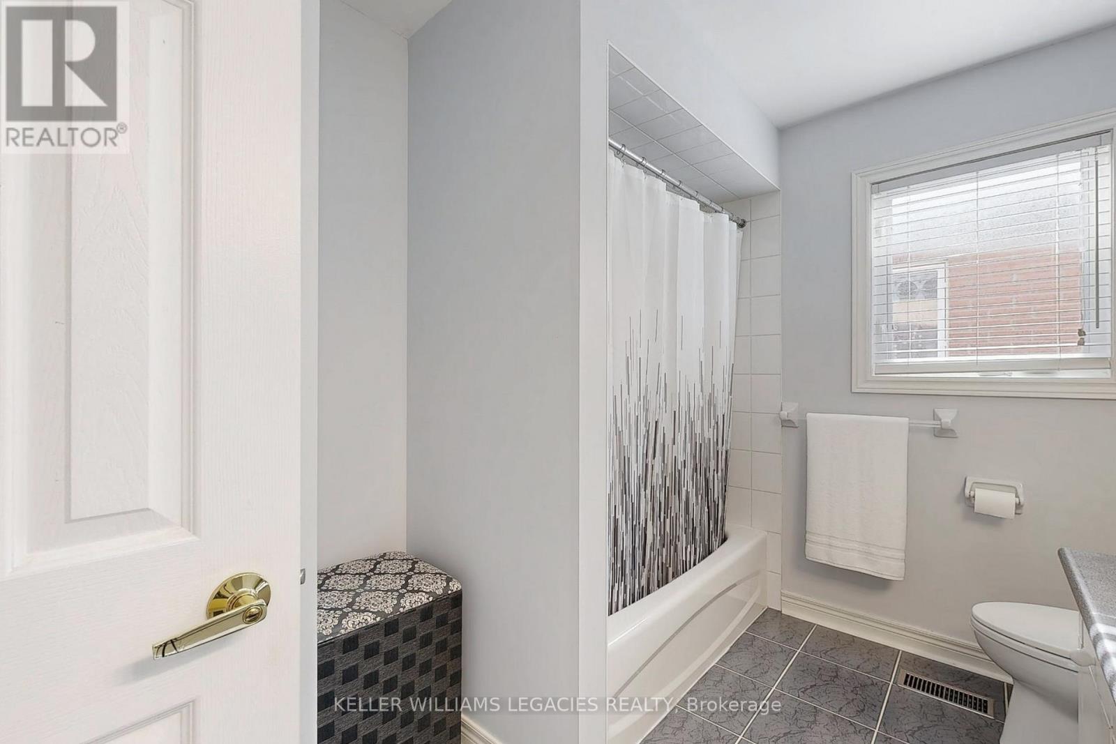 304 Maria Antonia Road, Vaughan, Ontario  L4H 2Z1 - Photo 23 - N12417954