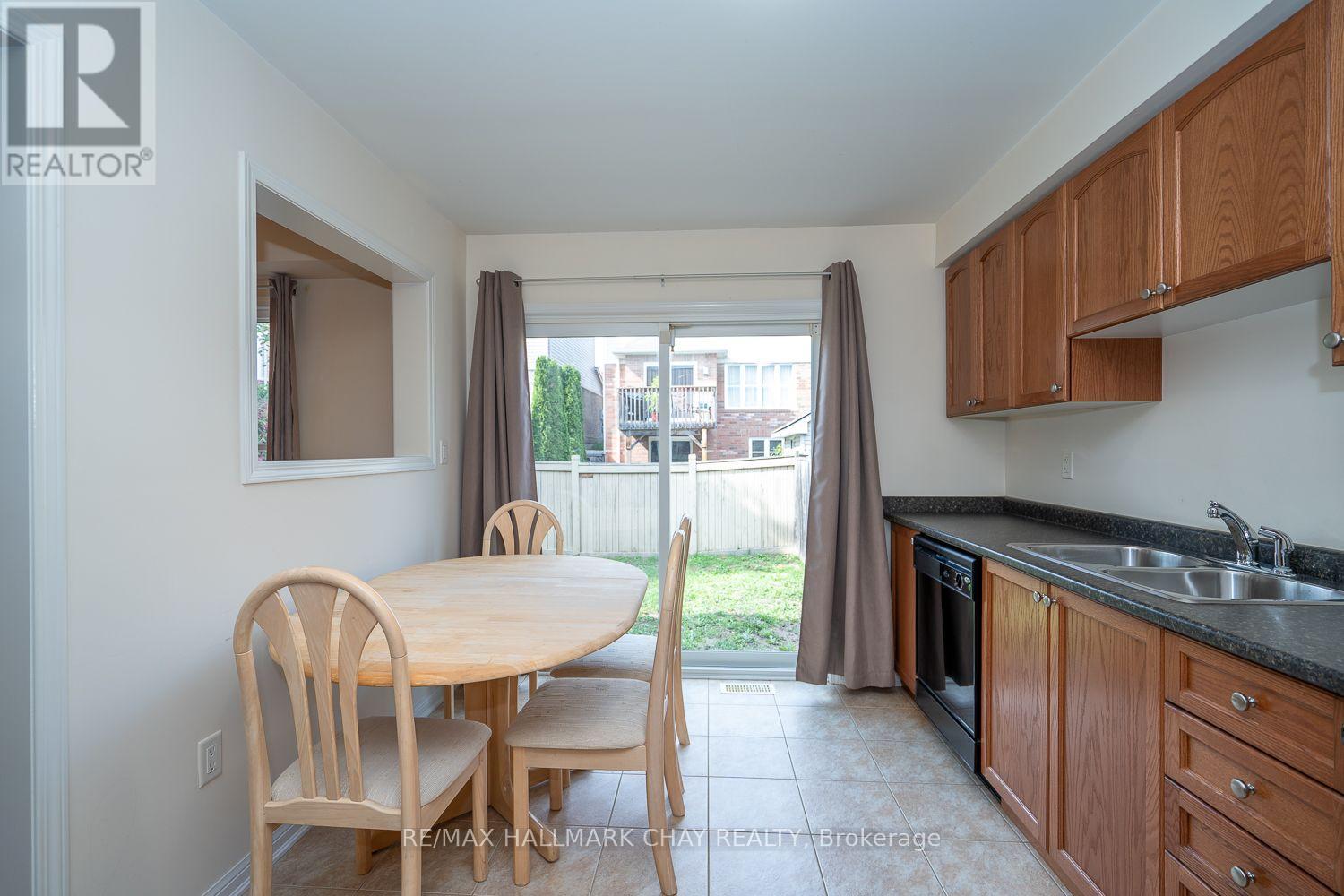 20 Steele Street, New Tecumseth, Ontario  L9R 0E6 - Photo 11 - N12417990