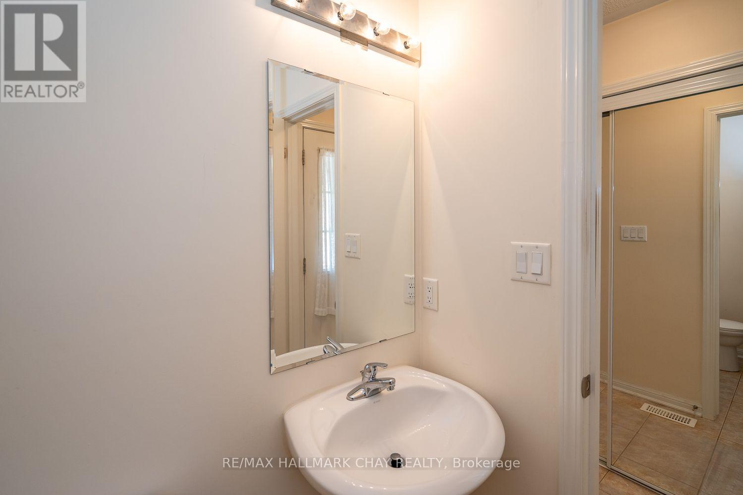 20 Steele Street, New Tecumseth, Ontario  L9R 0E6 - Photo 16 - N12417990