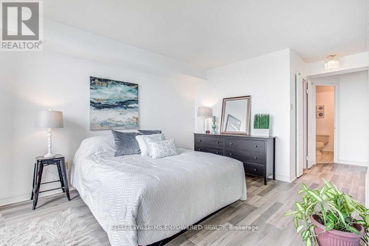 707 - 20 Harding Boulevard W, Richmond Hill, Ontario  L4C 9S4 - Photo 12 - N12417994