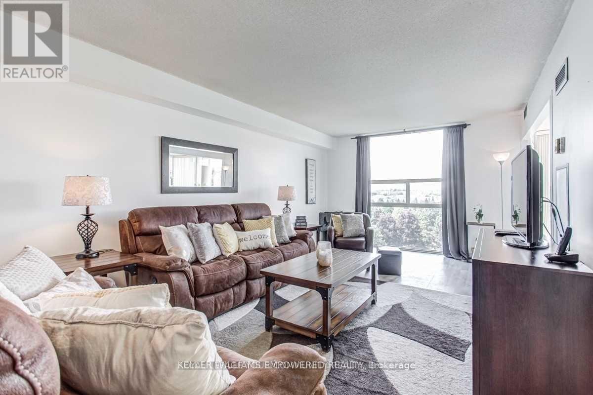 707 - 20 Harding Boulevard W, Richmond Hill, Ontario  L4C 9S4 - Photo 4 - N12417994