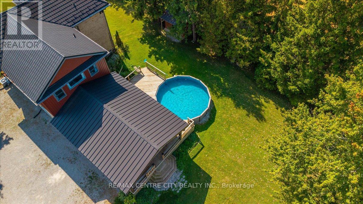 9516 Argyle Street E, North Middlesex, Ontario  N0M 1A0 - Photo 9 - X12418015