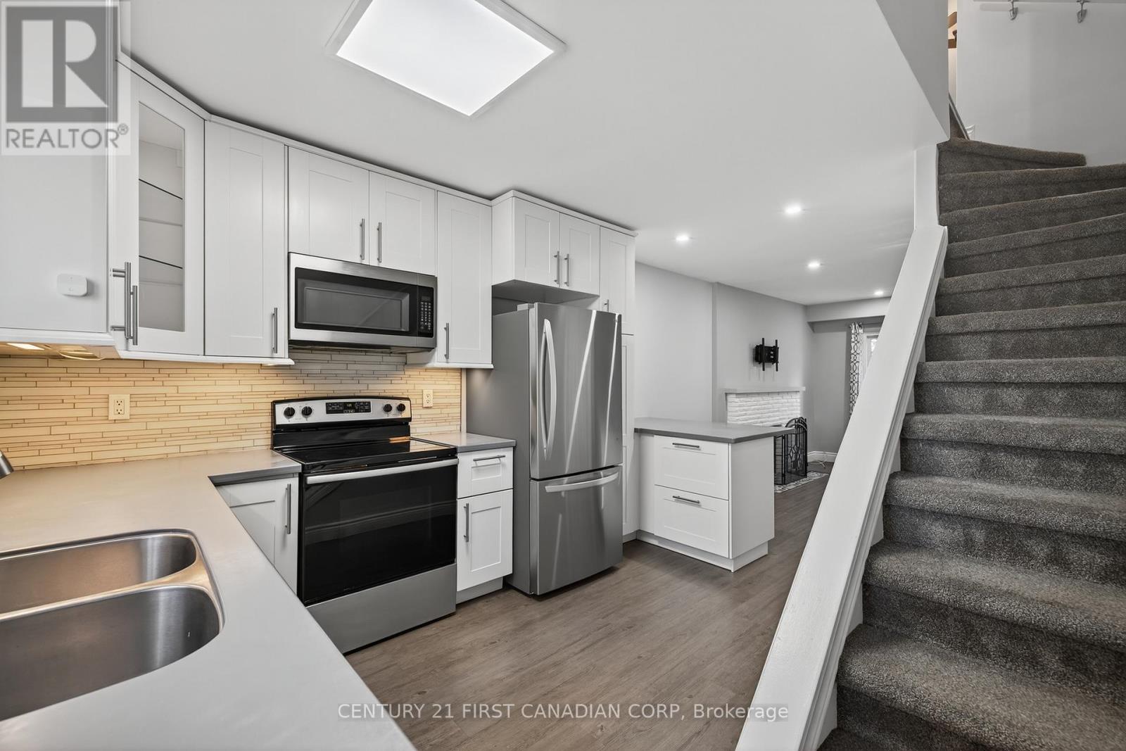 102 - 1090 Kipps Lane, London East, Ontario  N5Y 1V4 - Photo 6 - X12418022