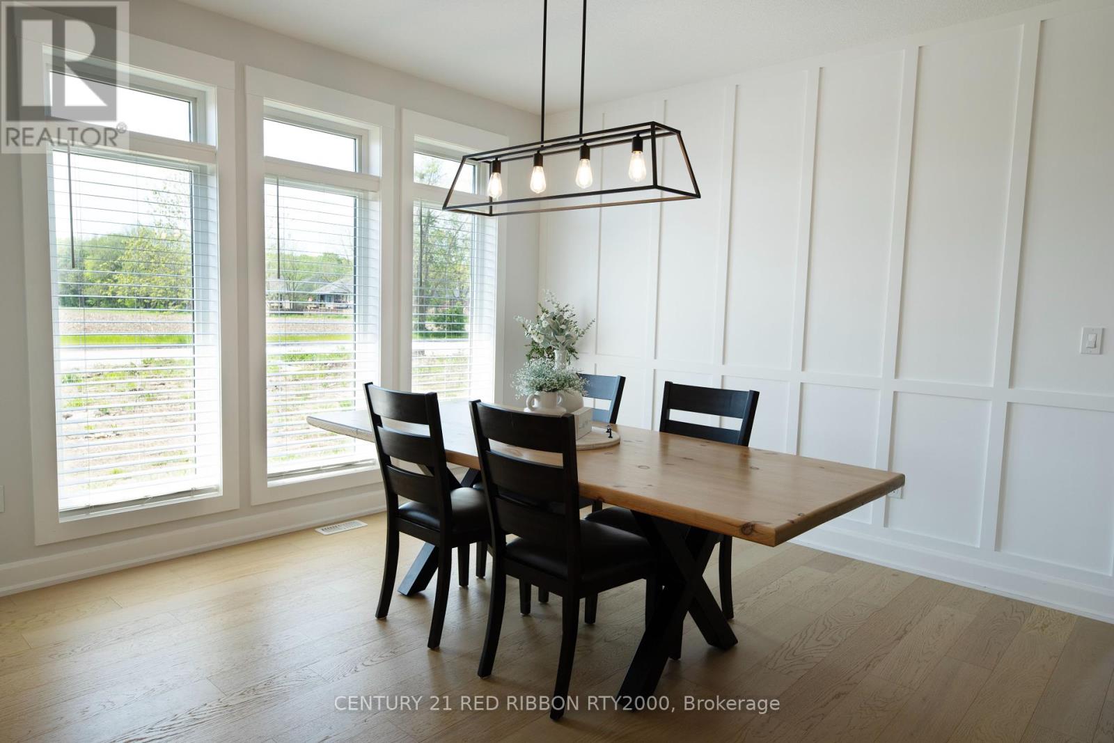 11 Briscoe Crescent, Strathroy-Caradoc, Ontario  N7G 4E1 - Photo 14 - X12418032