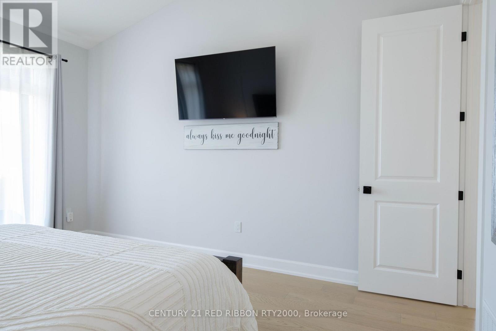 11 Briscoe Crescent, Strathroy-Caradoc, Ontario  N7G 4E1 - Photo 18 - X12418032
