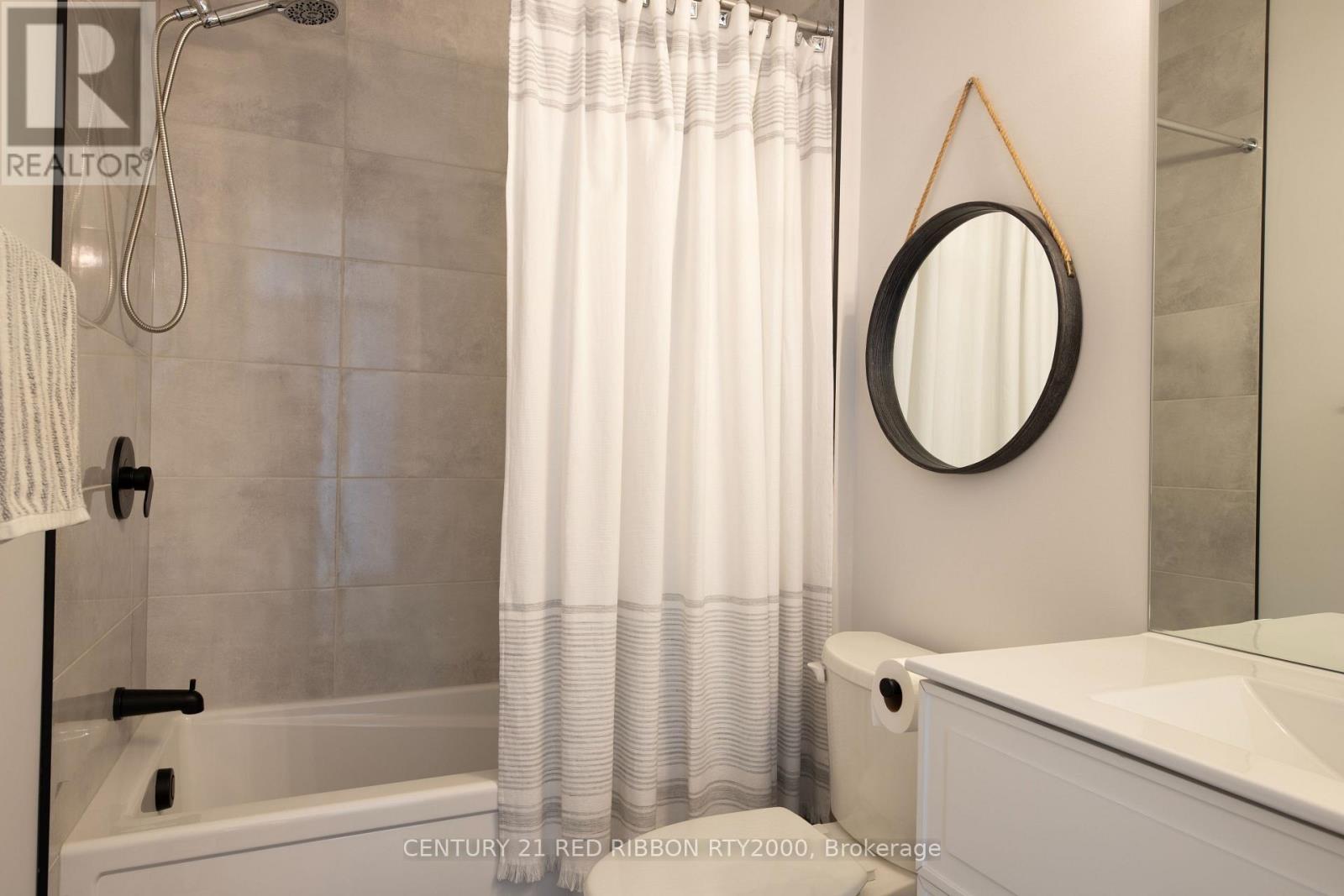 11 Briscoe Crescent, Strathroy-Caradoc, Ontario  N7G 4E1 - Photo 27 - X12418032