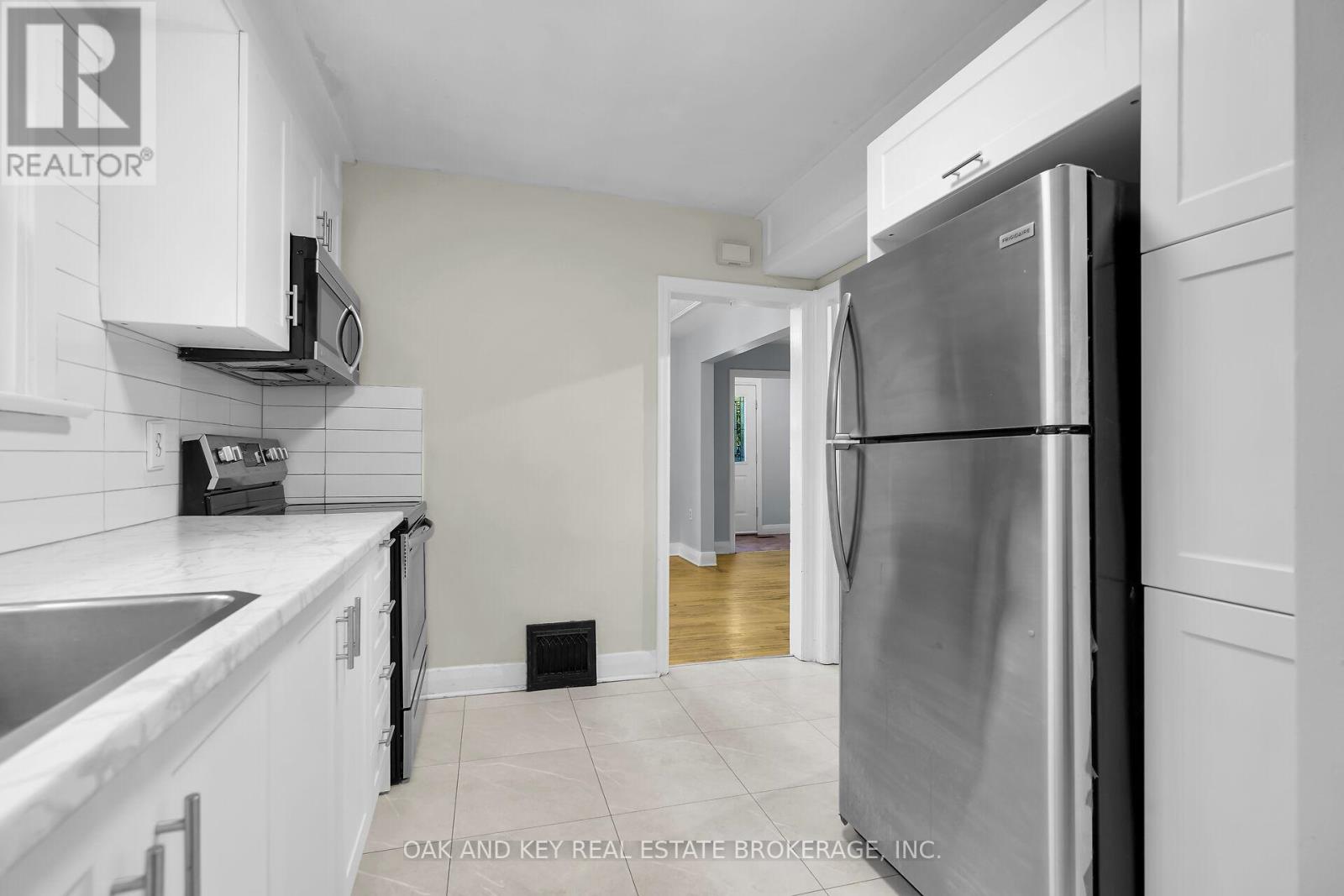 114 Lyman Street, London East, Ontario  N5Y 1M8 - Photo 11 - X12418037