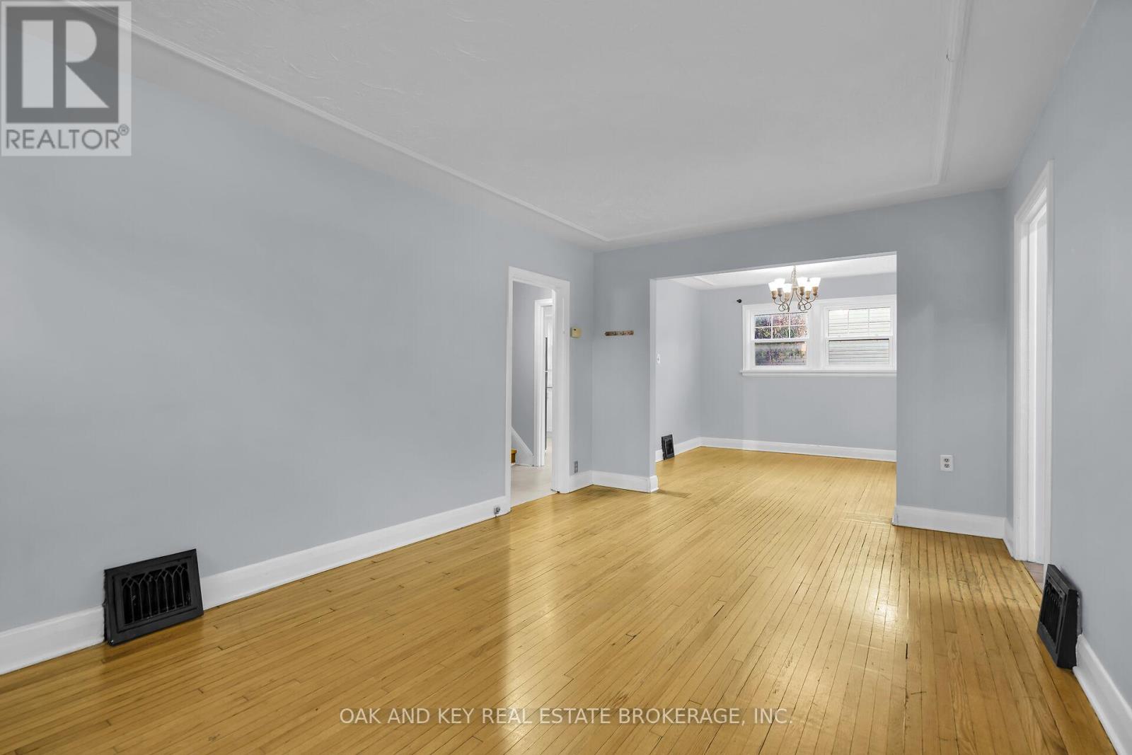 114 Lyman Street, London East, Ontario  N5Y 1M8 - Photo 6 - X12418037