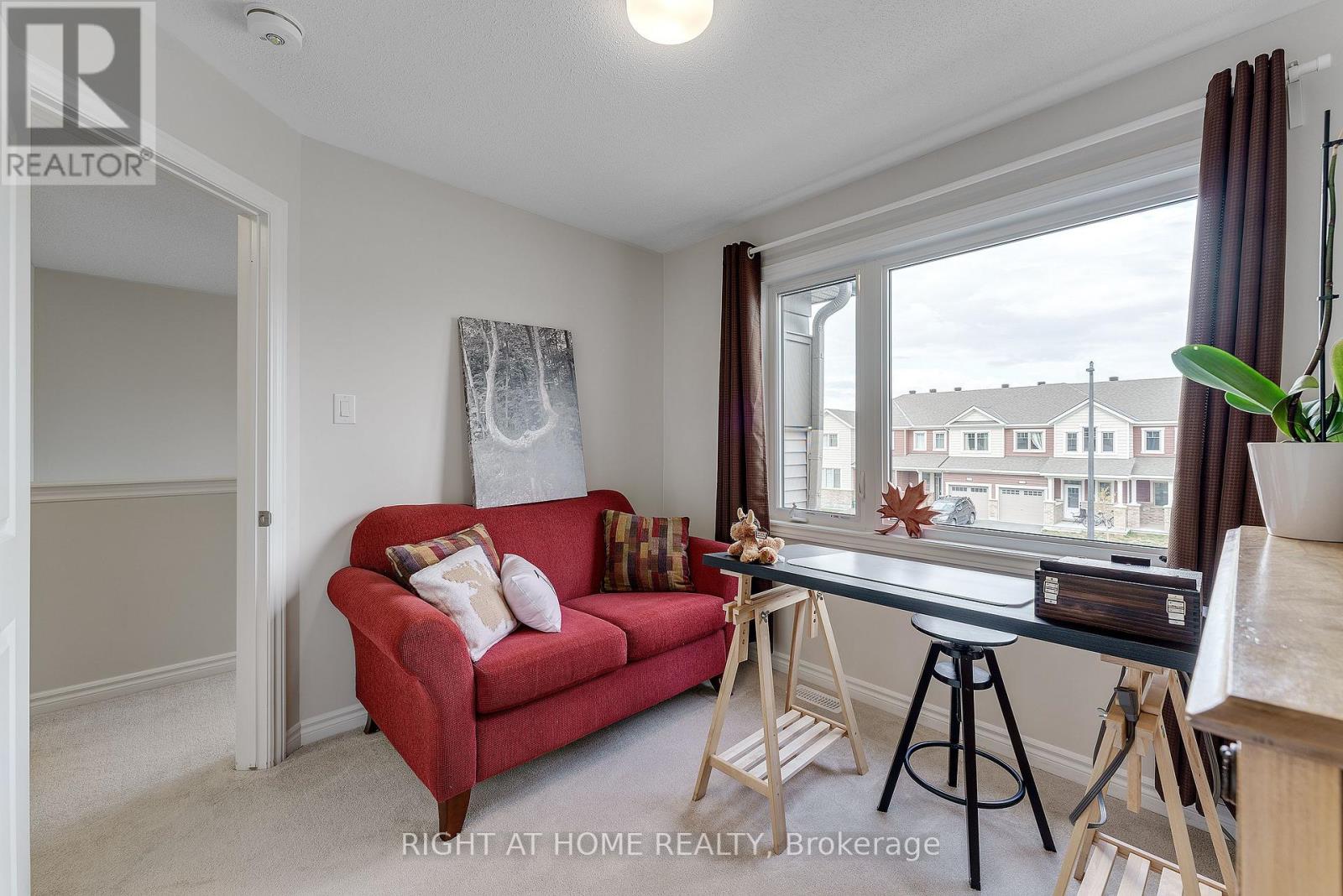 715 Derreen Avenue, Ottawa, Ontario  K2S 2Y9 - Photo 26 - X12418039