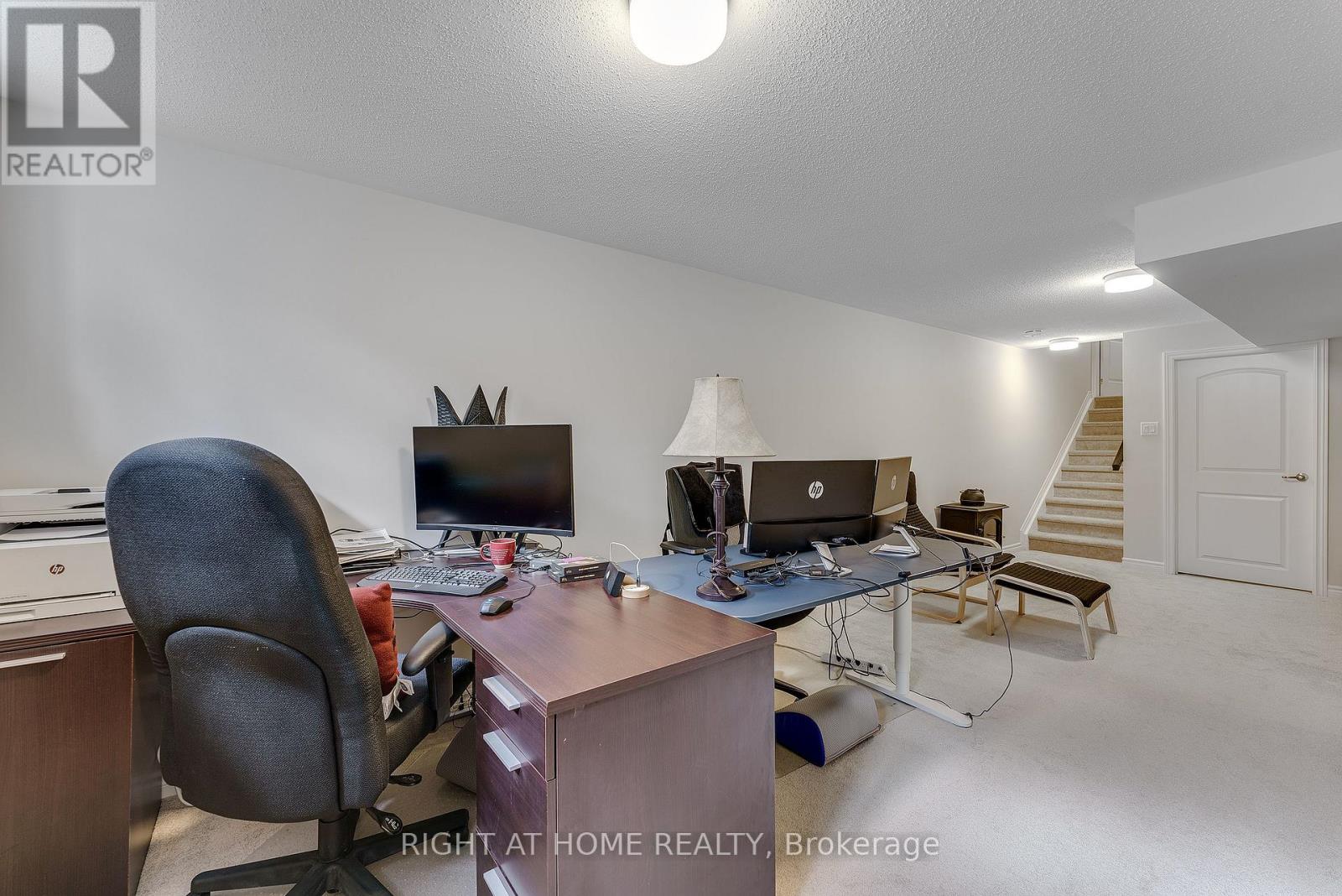 715 Derreen Avenue, Ottawa, Ontario  K2S 2Y9 - Photo 30 - X12418039