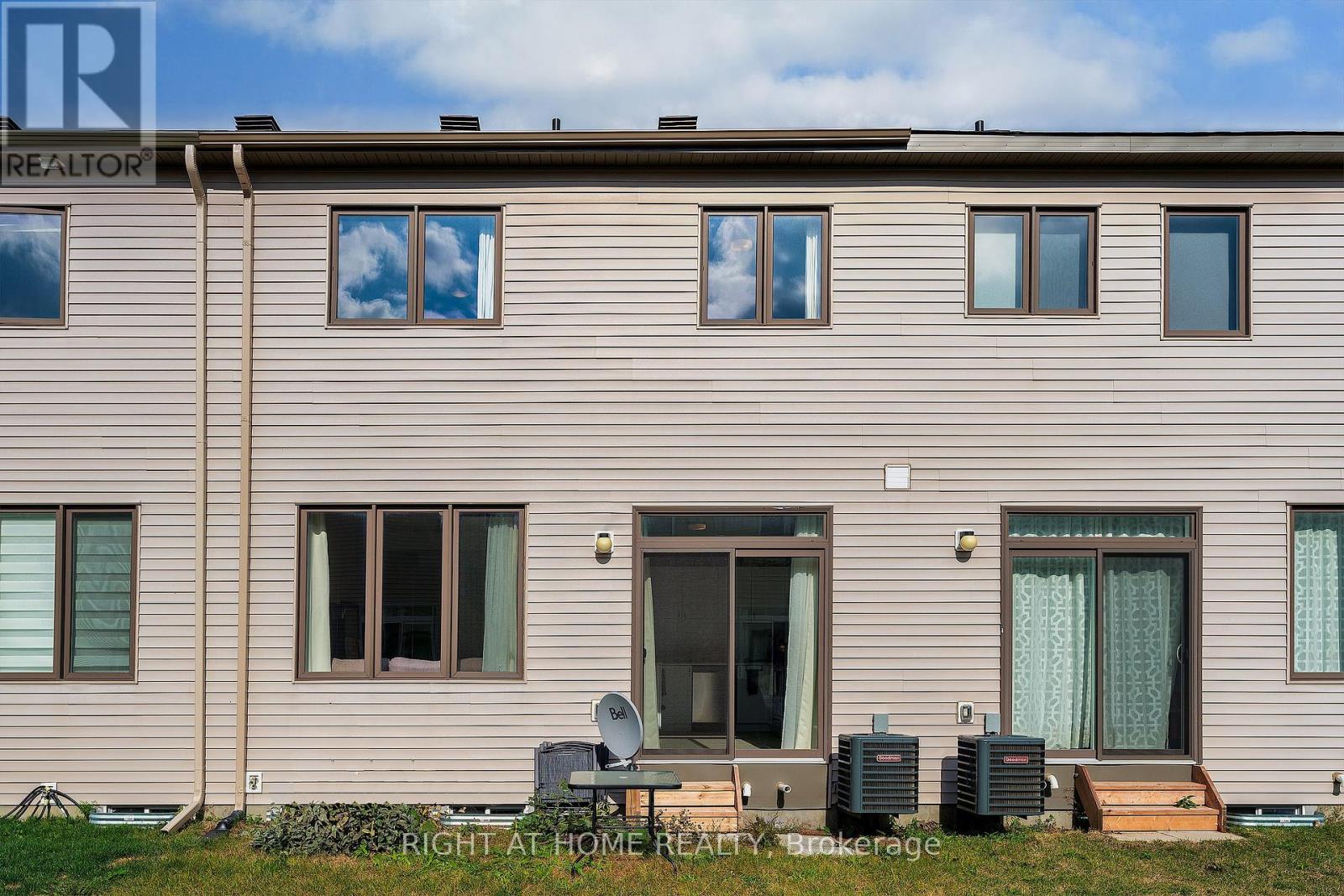 715 Derreen Avenue, Ottawa, Ontario  K2S 2Y9 - Photo 31 - X12418039