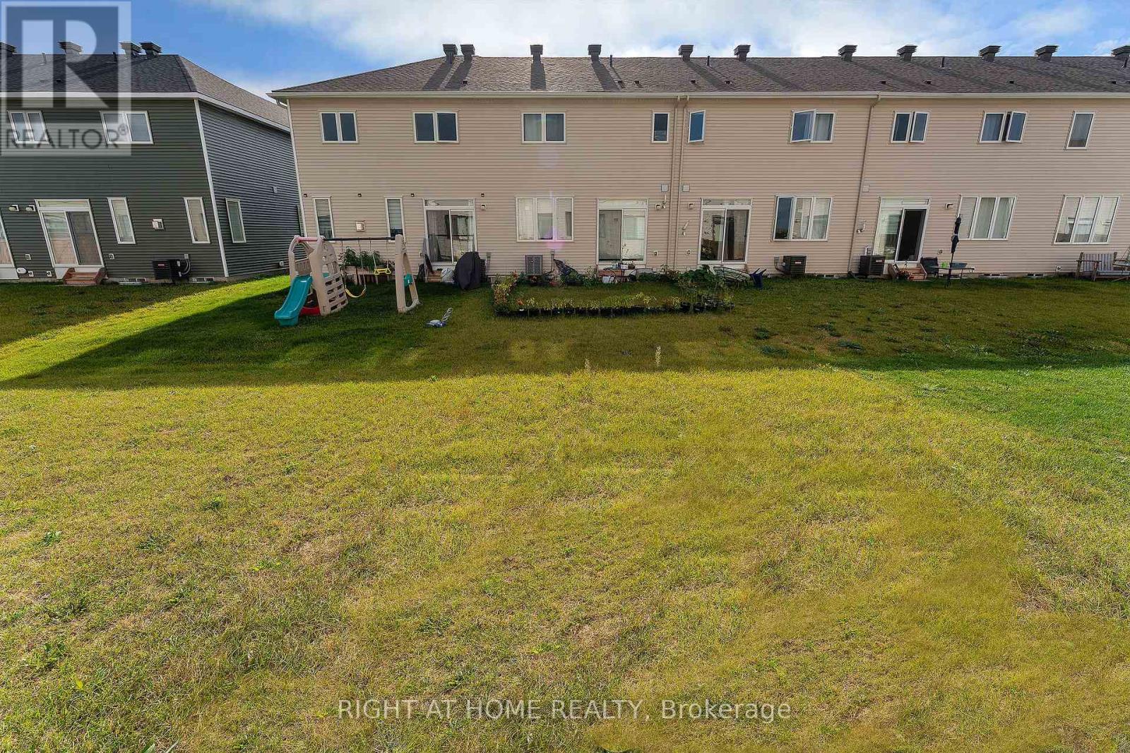 715 Derreen Avenue, Ottawa, Ontario  K2S 2Y9 - Photo 32 - X12418039